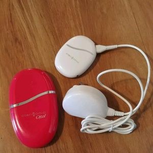 Clarisonic Opal Red Sonic Infuser Works Well